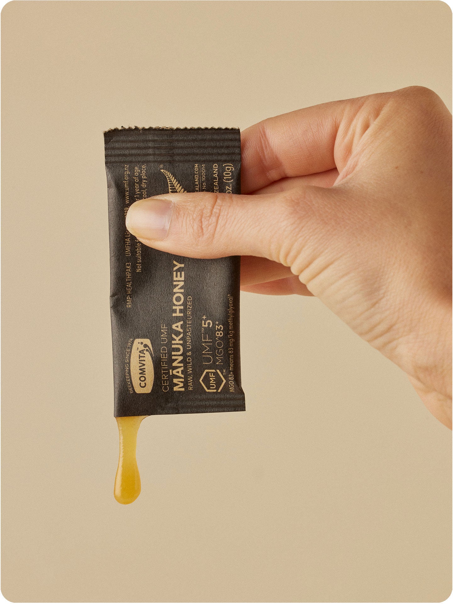 umf 5 manuka honey squeezed from single