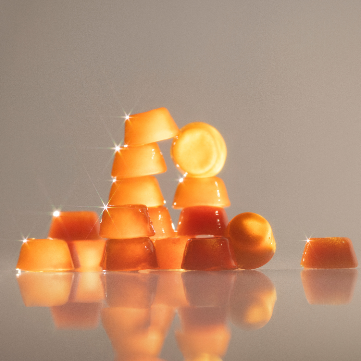 multiple drops of honey