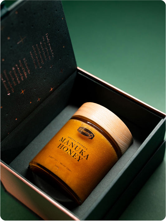 umf 25 manuka honey in premium packaging